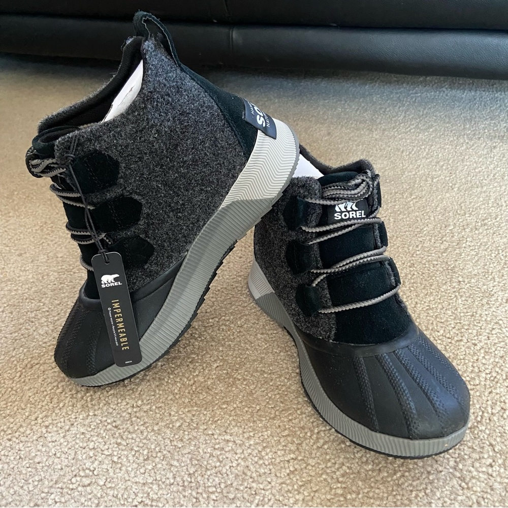 SOLD Sorel Boots Women Out N About 6